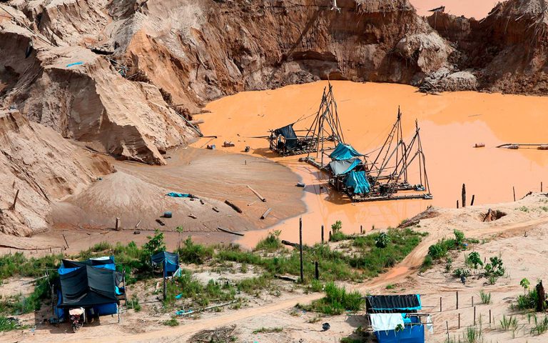 COBRE ILEGAL